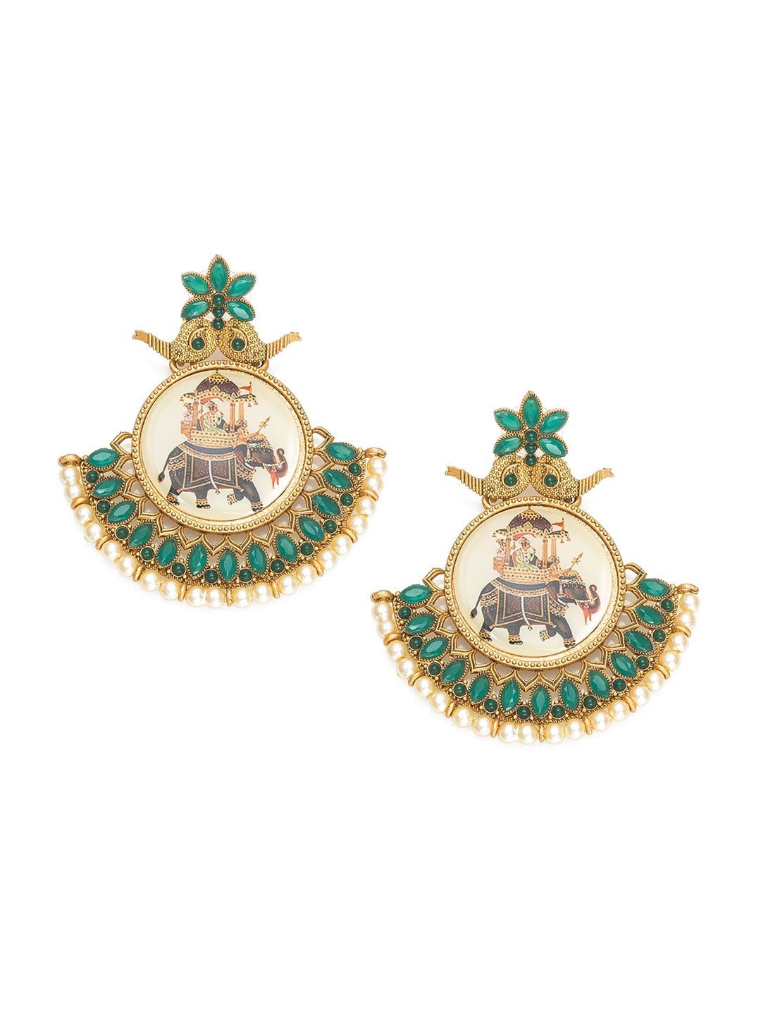 

aadita Gold-Plated Green Kundan Contemporary Chandbalis