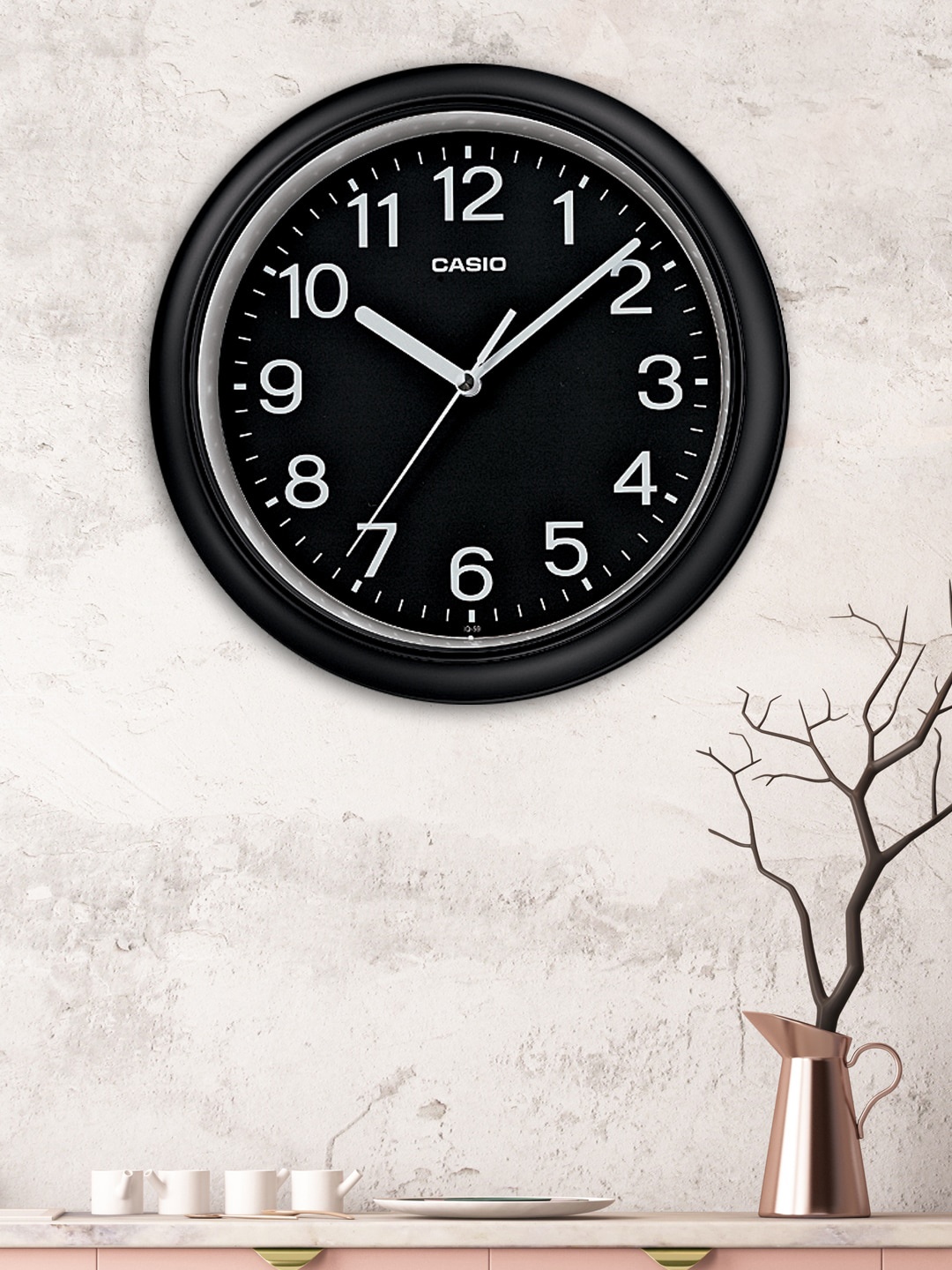 

CASIO Black & White Round Solid Analogue Wall Clock