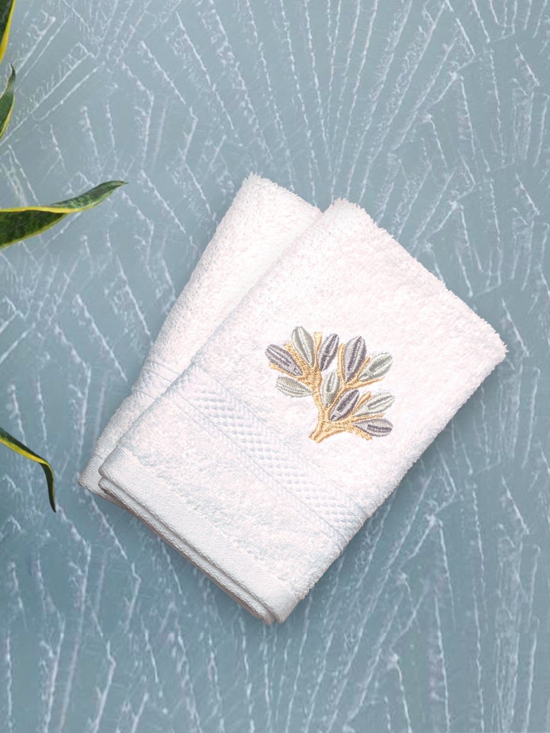 

PETAL HOME Set Of 2 White & Grey Gondi Tree Embroidered 550 GSM Hand Towels