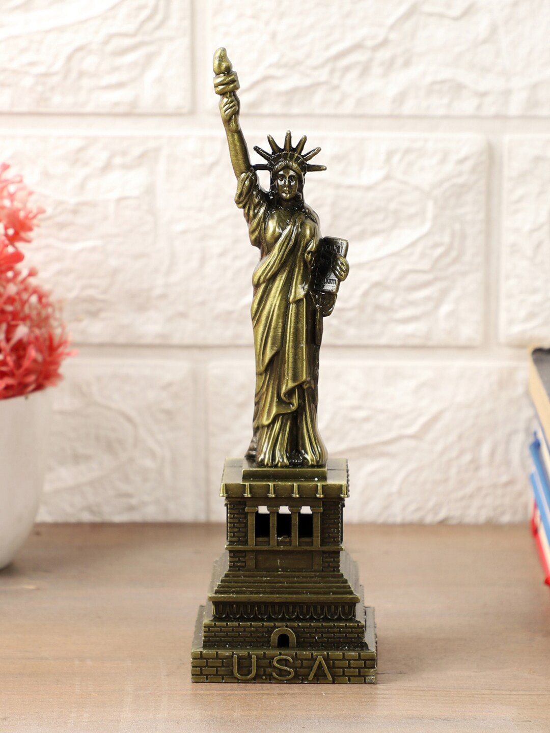 

EXIM DECOR Antique Gold-Toned Statue Of Liberty Miniature Showpiece