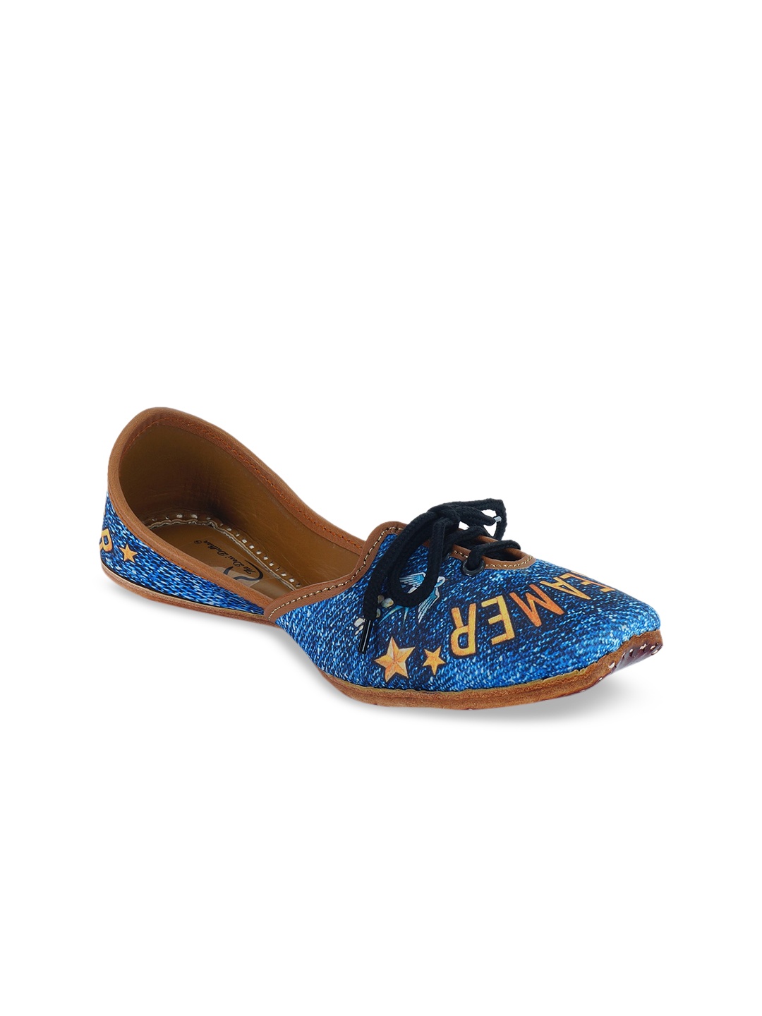 

The Desi Dulhan Women Blue Printed Fabric Mojaris
