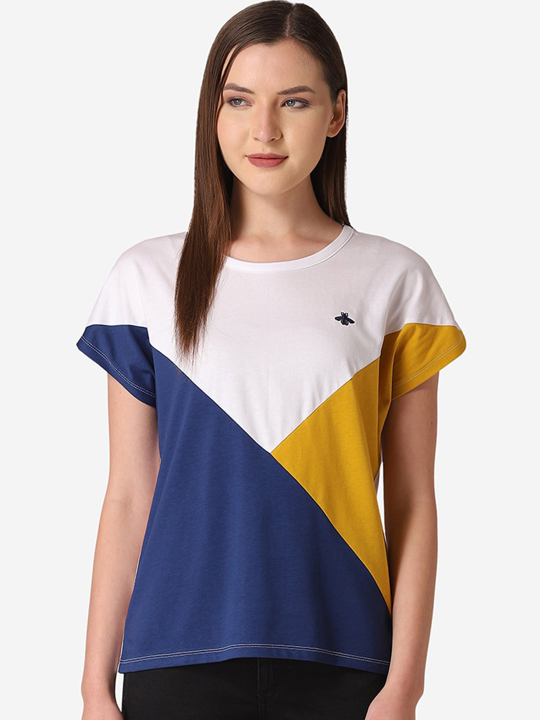 

Mode by Red Tape Women White & Navy Blue Colourblocked Round Neck T-shirt