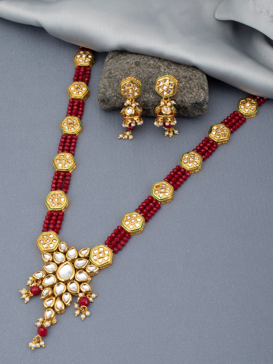 

Sukkhi Gold-Plated & Red Kundan-Studded & Beaded Traditional Jewellery Set