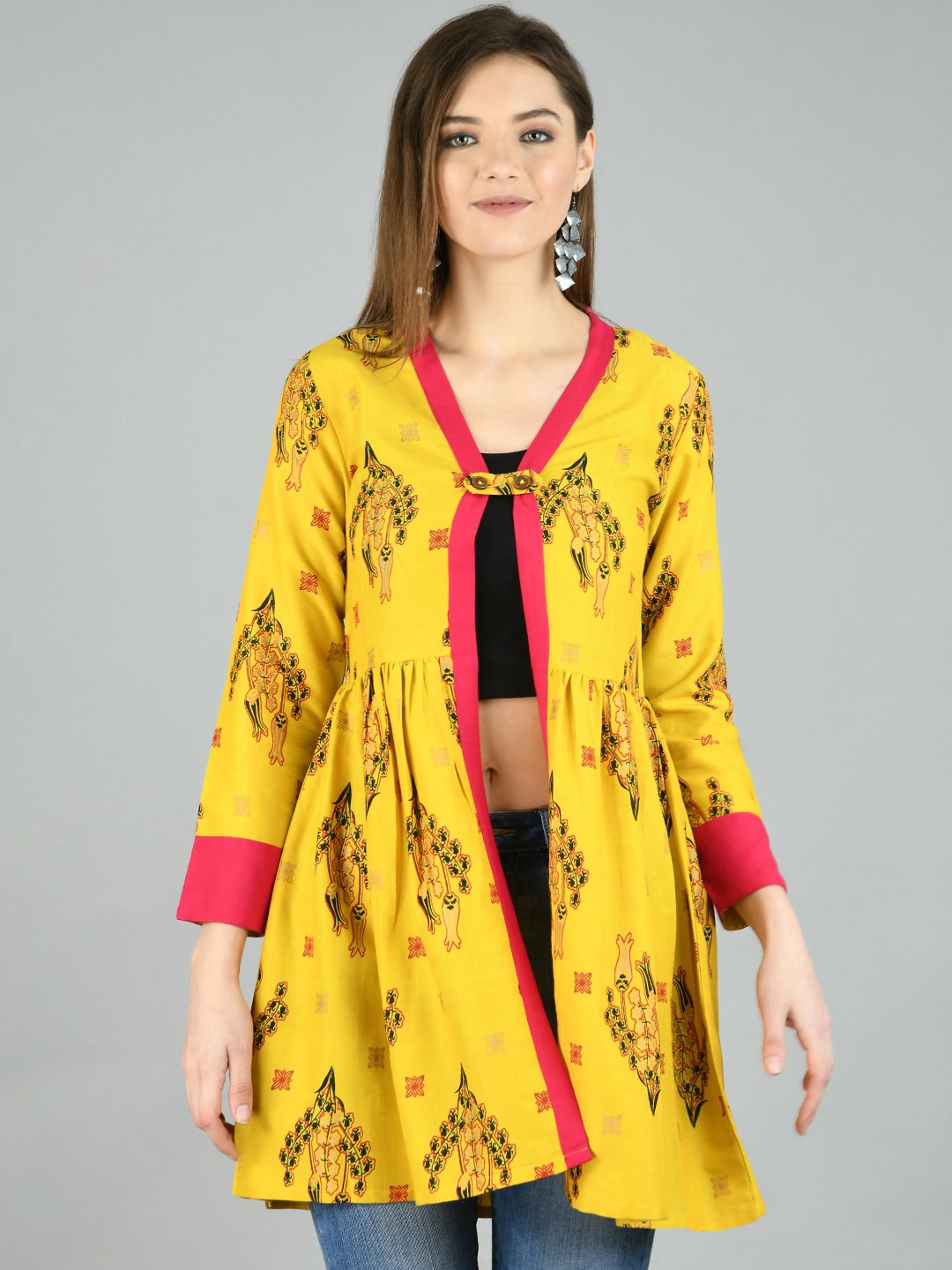 

Myshka Women Yellow & Black Printed Cotton Open Front Shrug