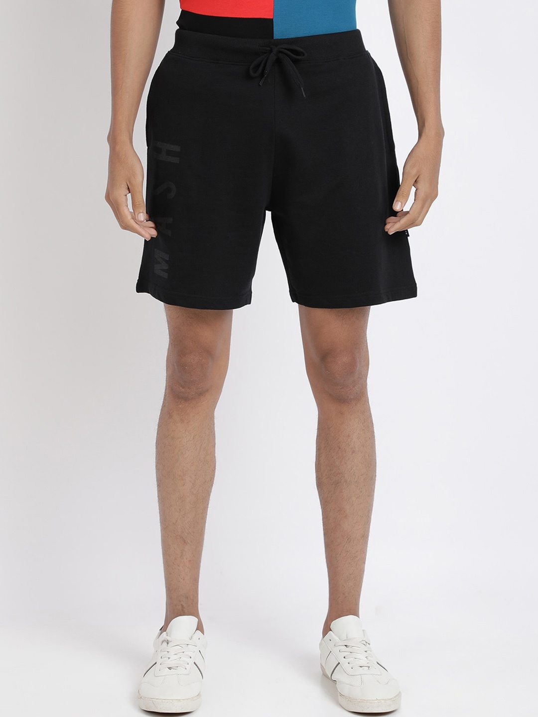 

MASH UNLIMITED Men Black Solid Regular Fit Regular Shorts