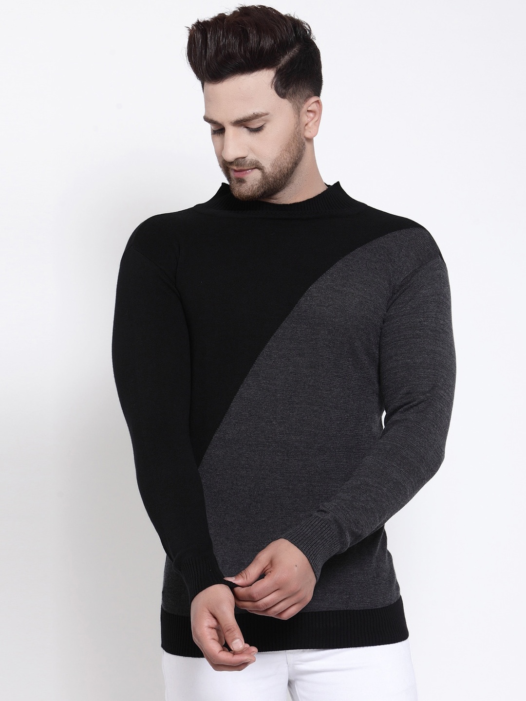 

Style Quotient Men Grey Colourblocked Cotton Sweatshirt