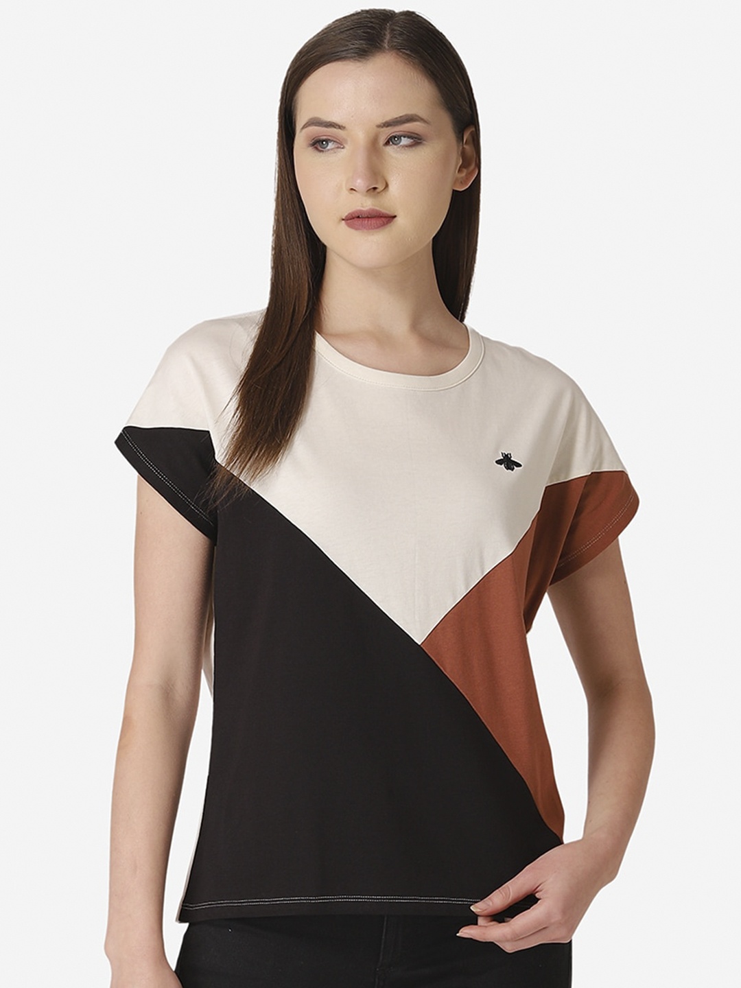 

Mode by Red Tape Women Cream-Coloured Colourblocked Round Neck T-shirt