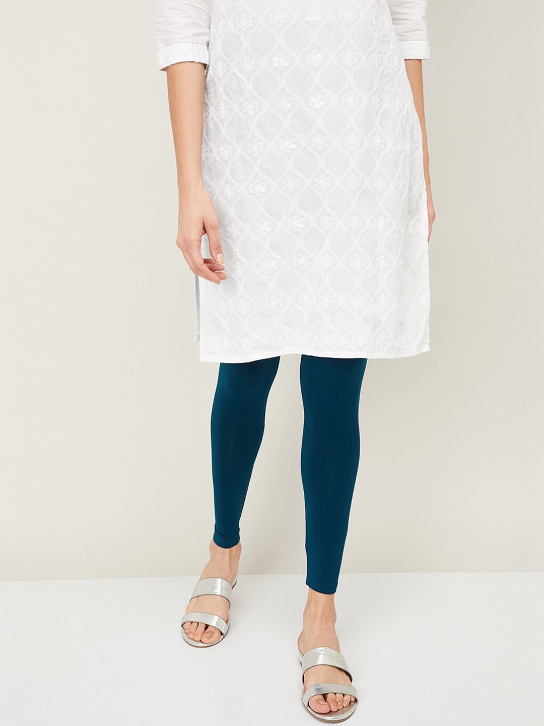 

Melange by Lifestyle Women Teal Blue Solid Ankle-Length Leggings