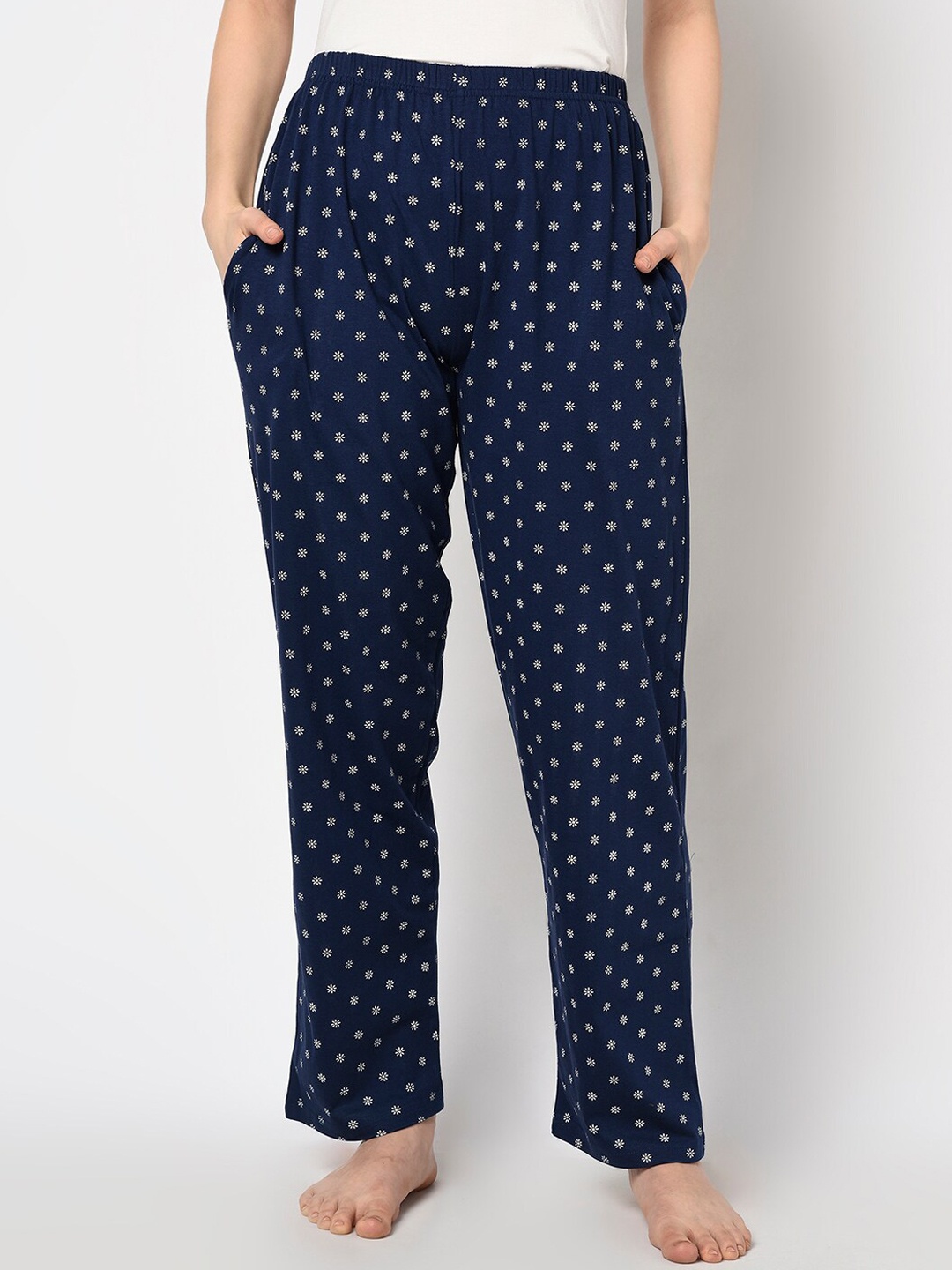 

Espresso Women Navy Blue & White Printed Lounge Pants