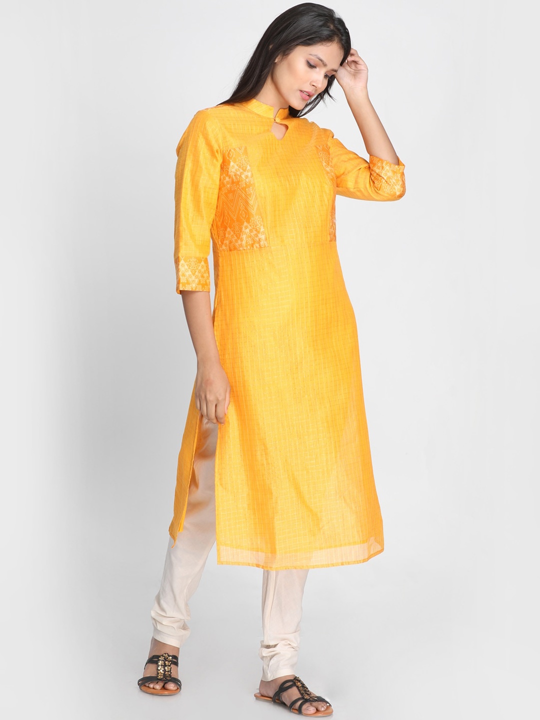 Nakshi Women Yellow Keyhole Neck Chanderi Silk Handloom Kurta
