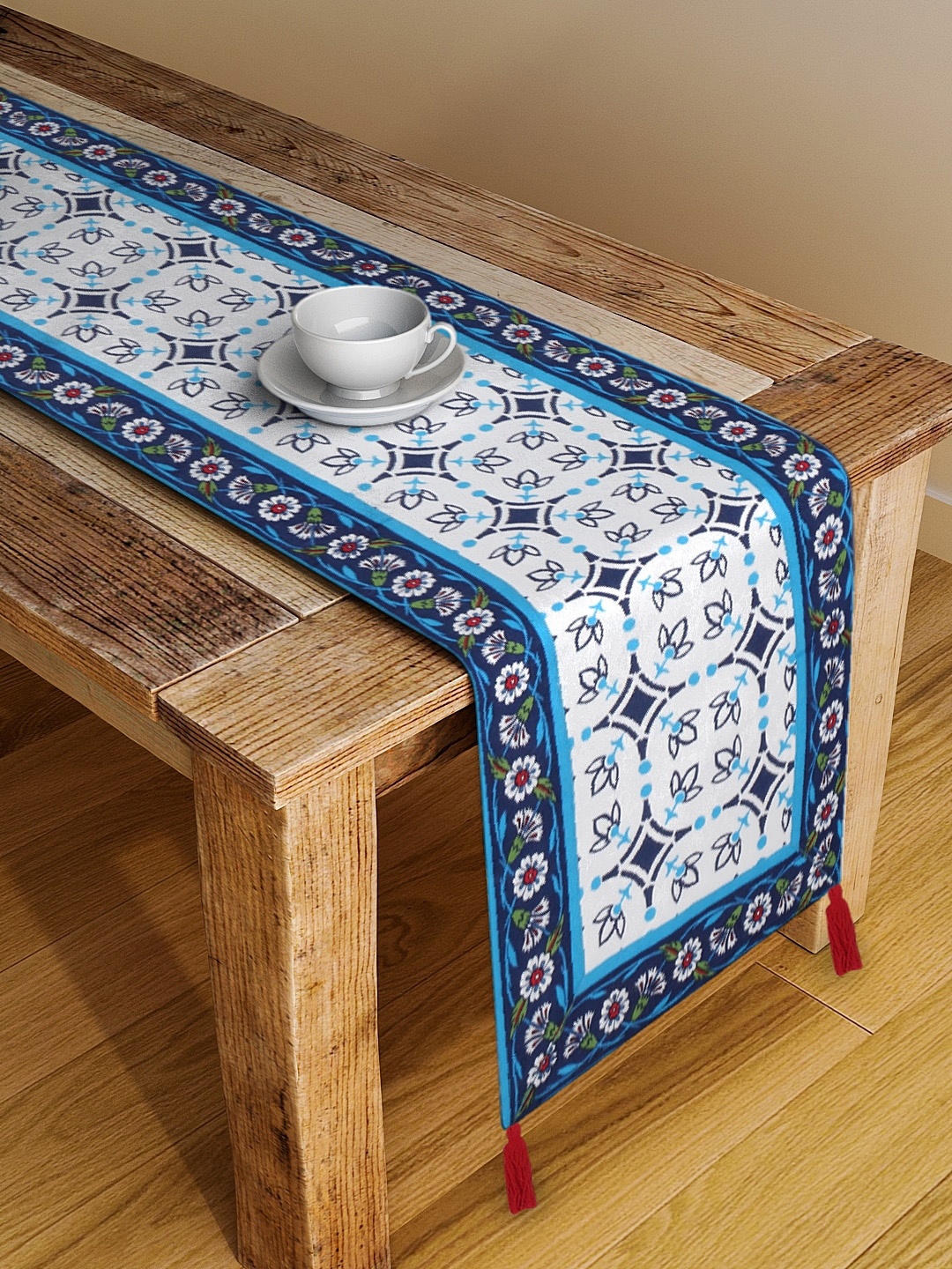 

BLANC9 Blue & White Printed Table Runner