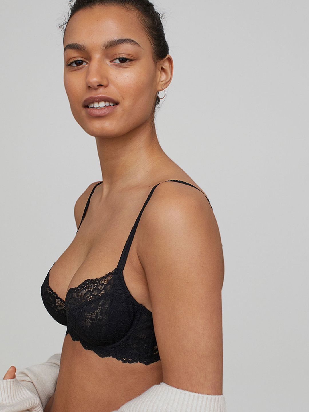 

H&M Black Self Design Non-padded Underwired Lace Bra