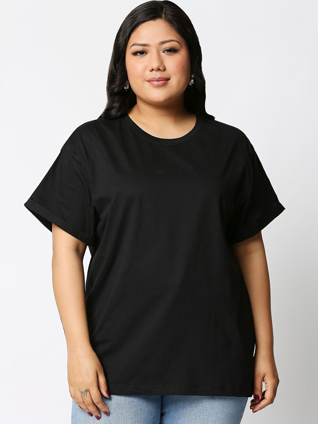

Bewakoof Plus Women Black Solid Round Neck Boyfriend T-Shirt