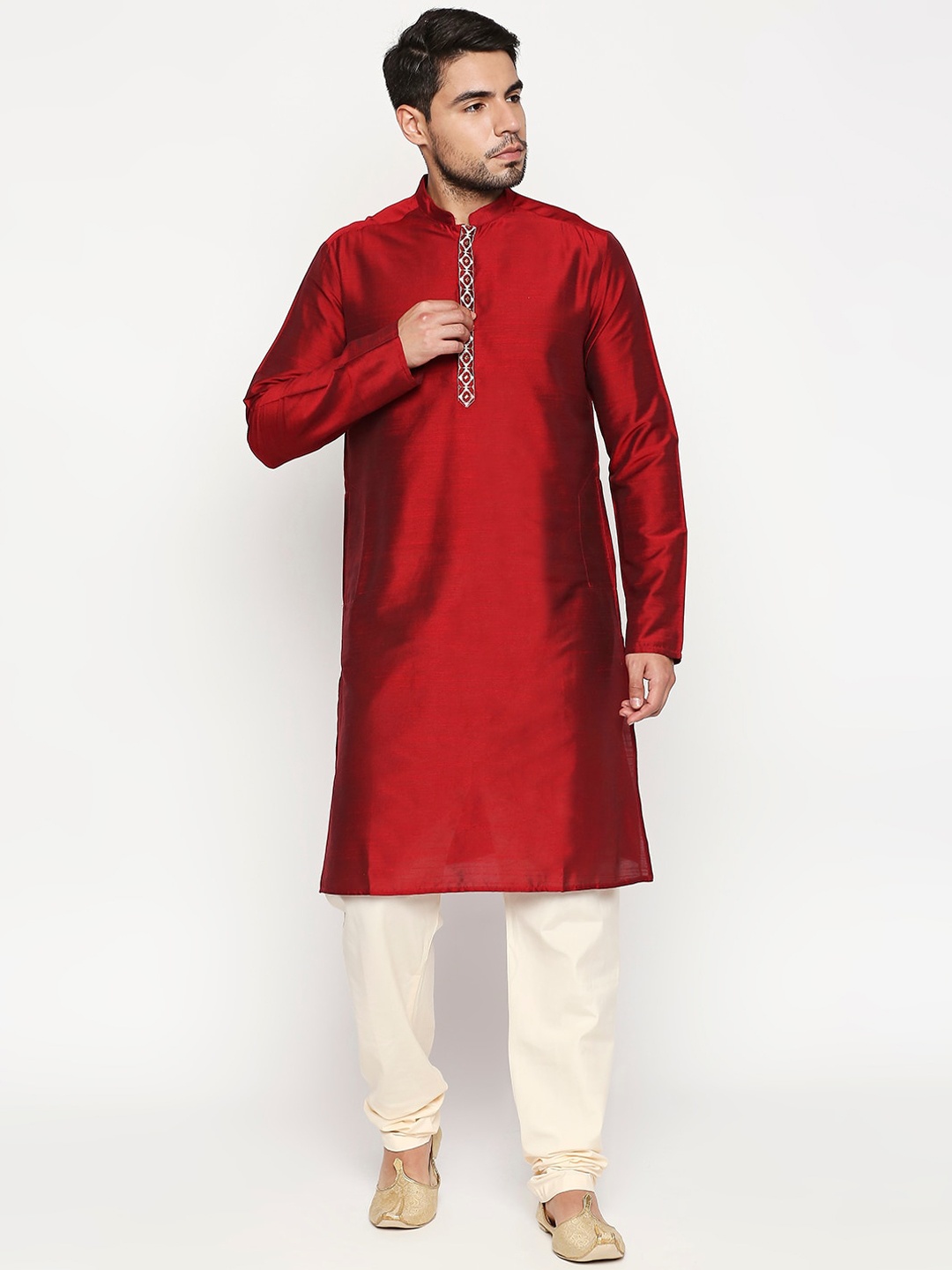 

Indus route by pantaloons Men Maroon Solid Straight Kurta