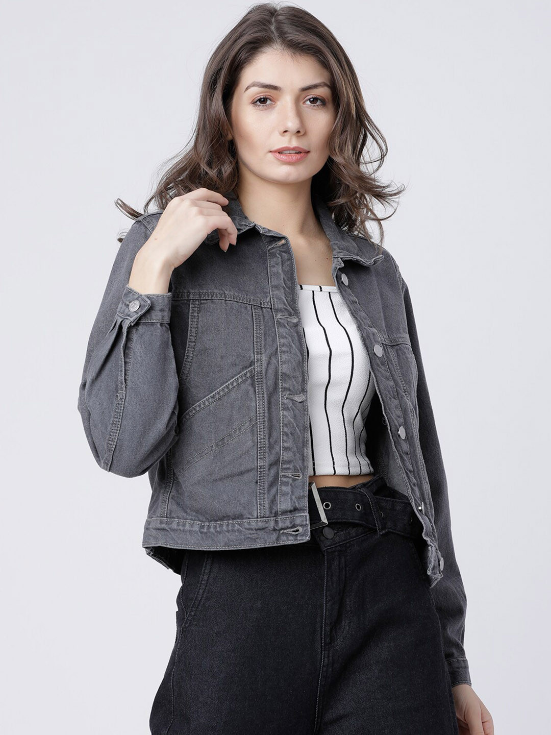 

Tokyo Talkies Women Grey Solid Crop Denim Jacket