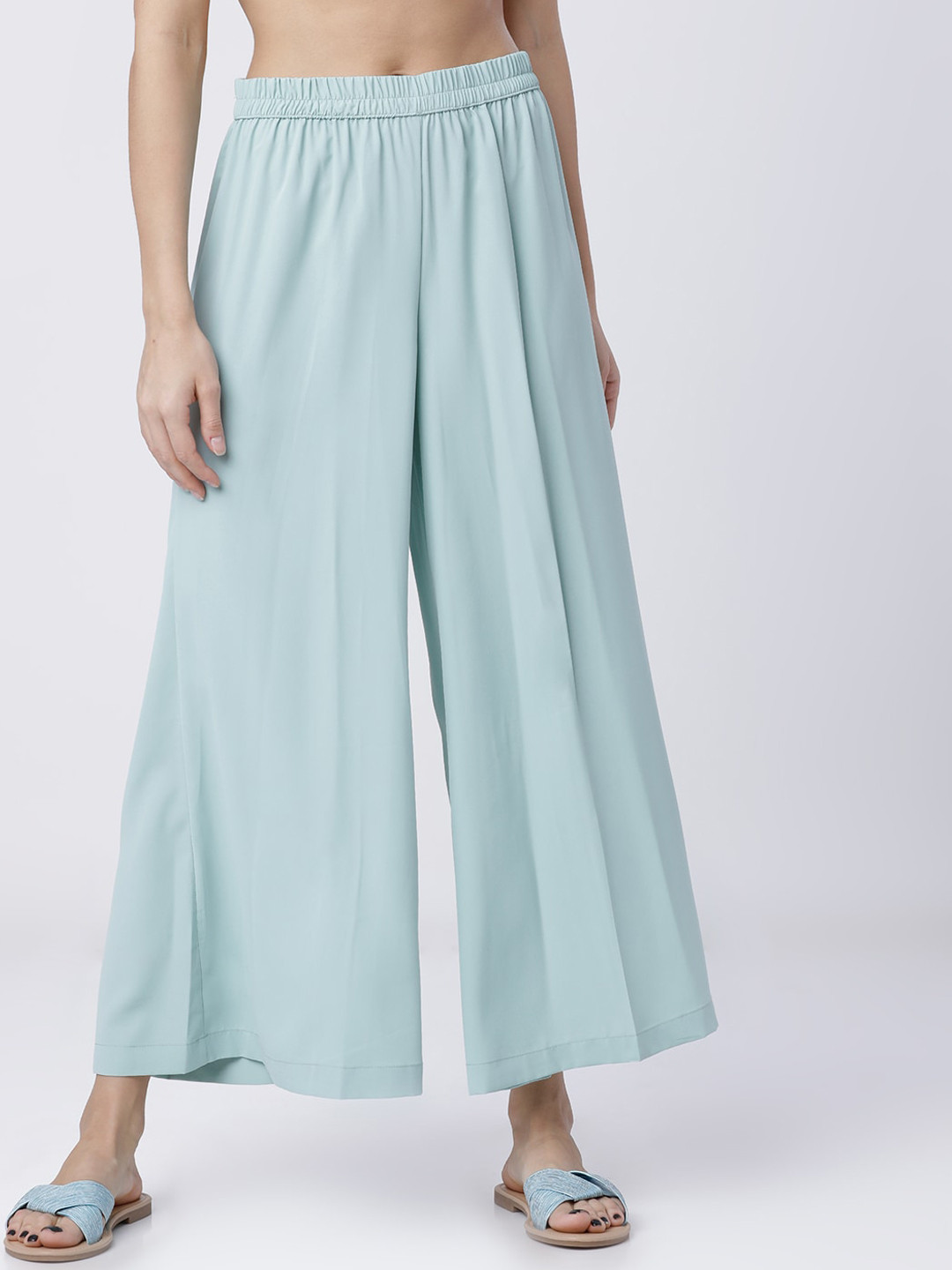 

Vishudh Women Turquoise Blue Solid Wide Leg Palazzos