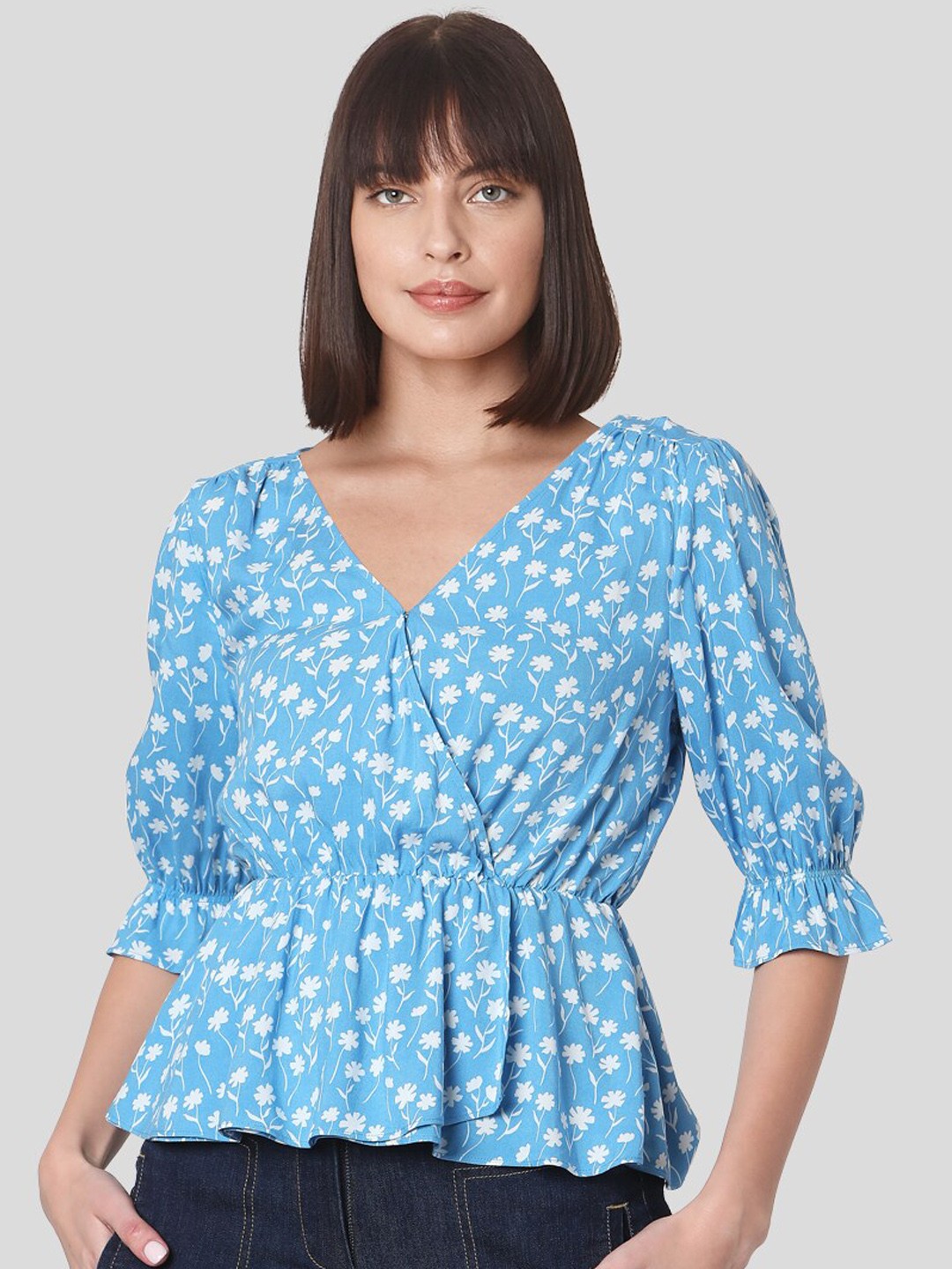 

Vero Moda Women Blue Printed Cinched Waist Top