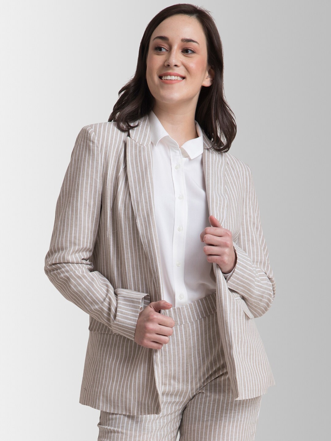 

FableStreet Women Beige & White Striped Lightweight Formal Blazer