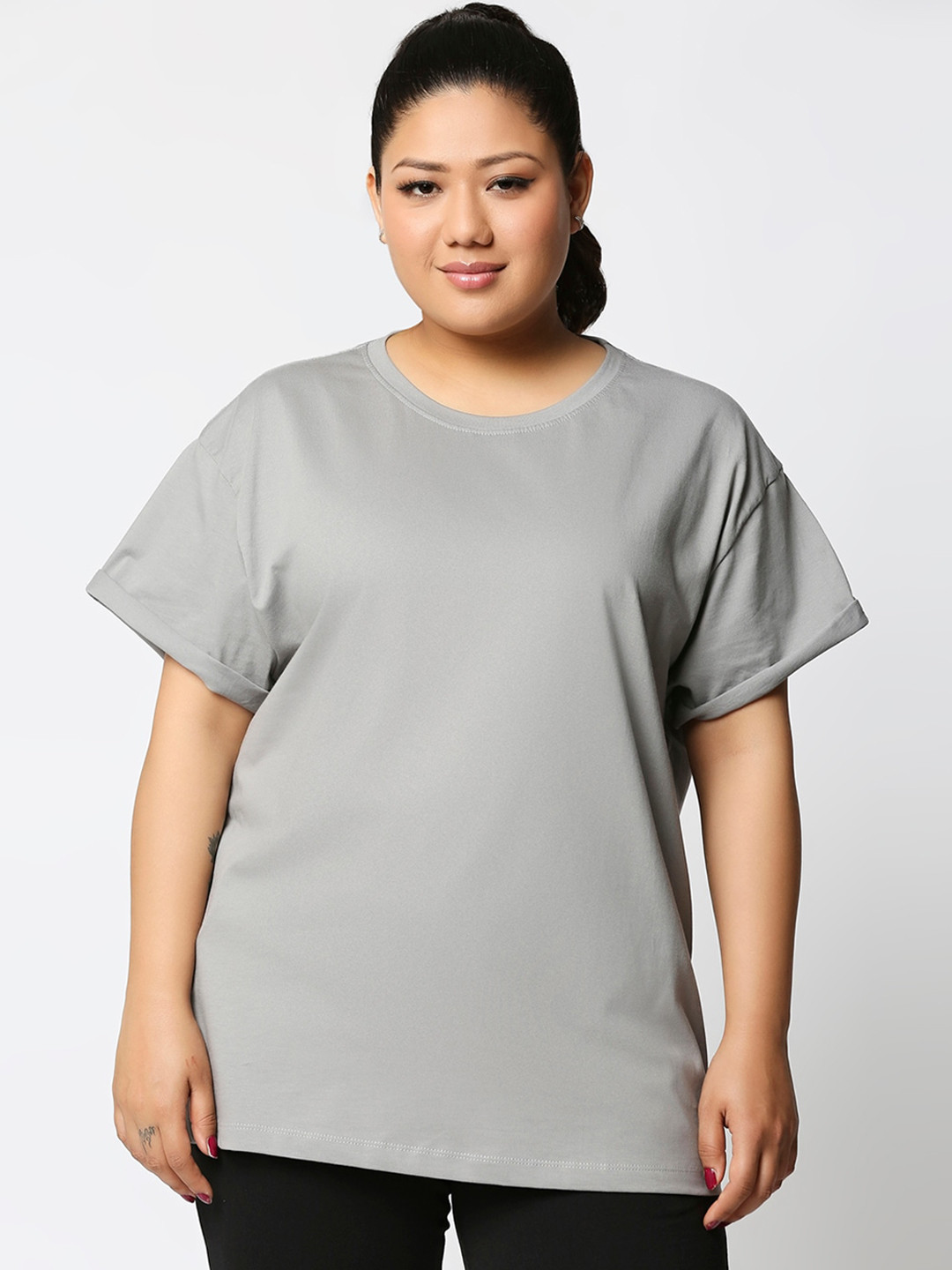 

Bewakoof Plus Women Grey Solid Round Neck T-shirt
