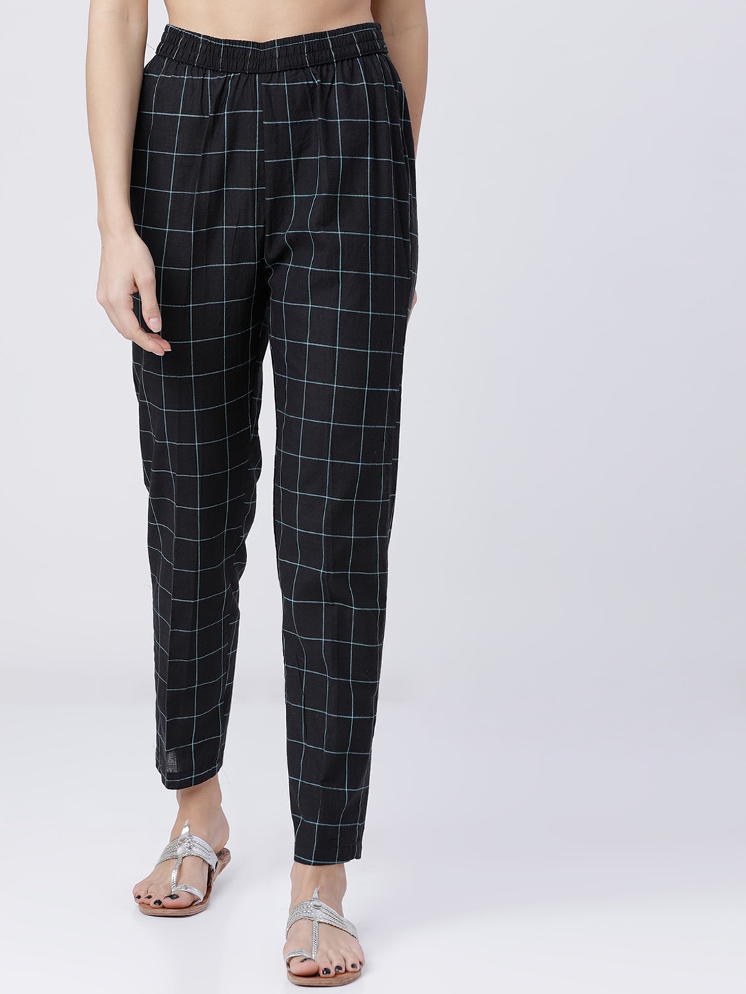 

Vishudh Women Black & Turquoise Blue Slim Fit Checked Peg Trousers