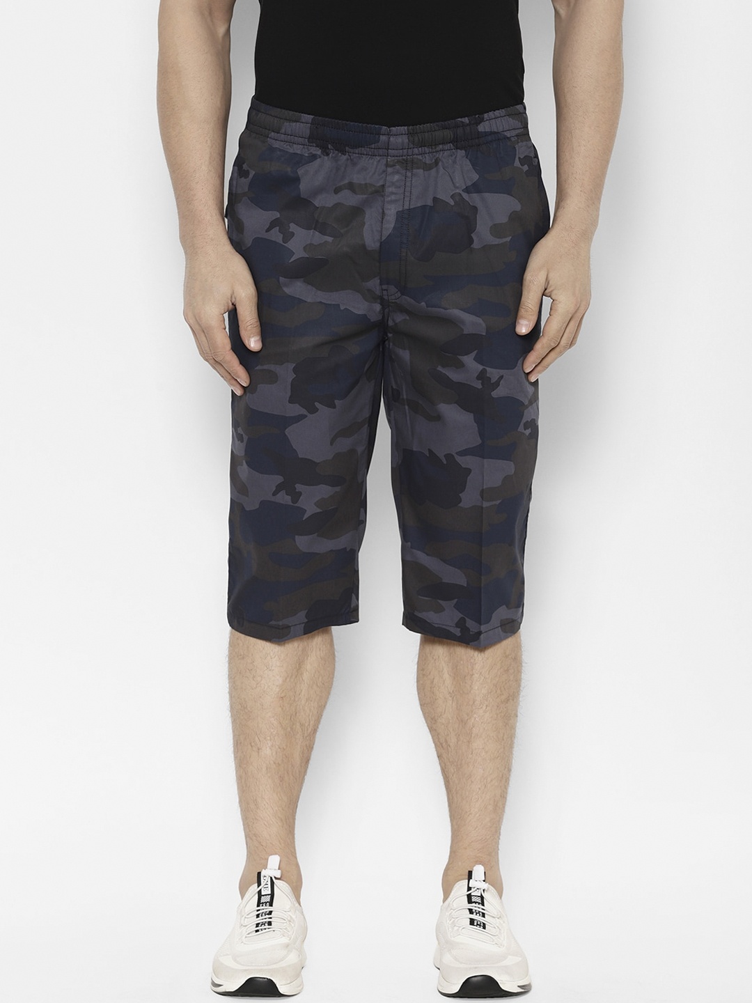 

SAPPER Men Blue & Brown Camouflage Printed Slim Fit Regular Shorts