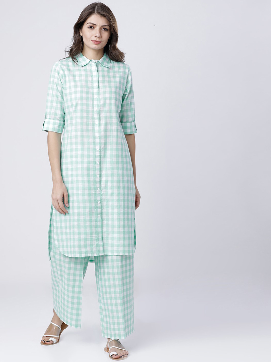 

Vishudh Women Green Printed Kurta with Palazzos