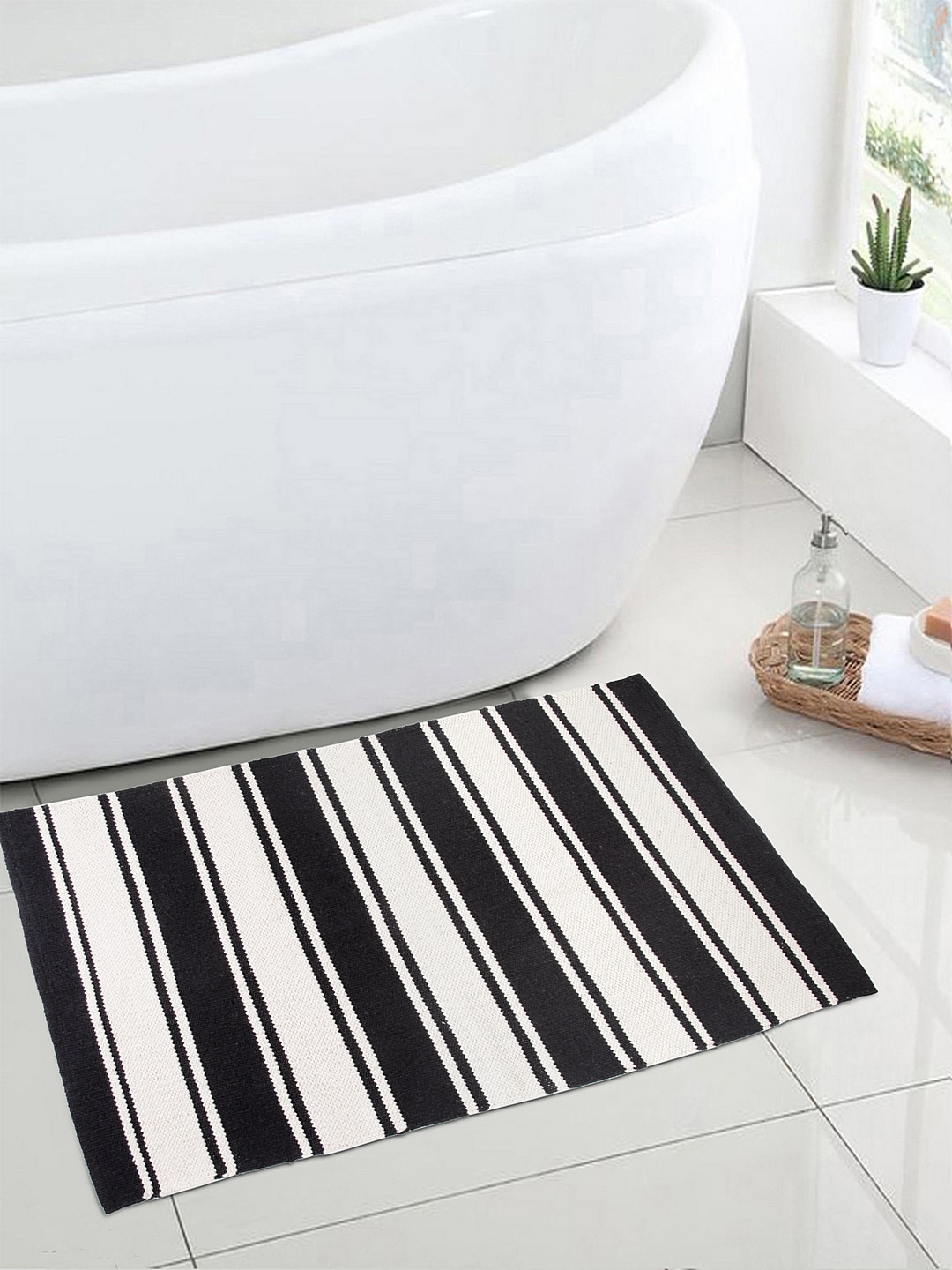 

BLANC9 Black & Beige Woven Design Striped Rug