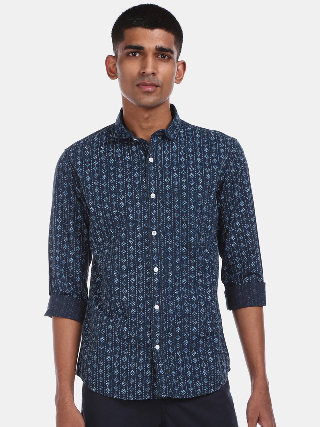 

Cherokee Men Navy Blue Regular Fit Printed Cotton Casual Shirt