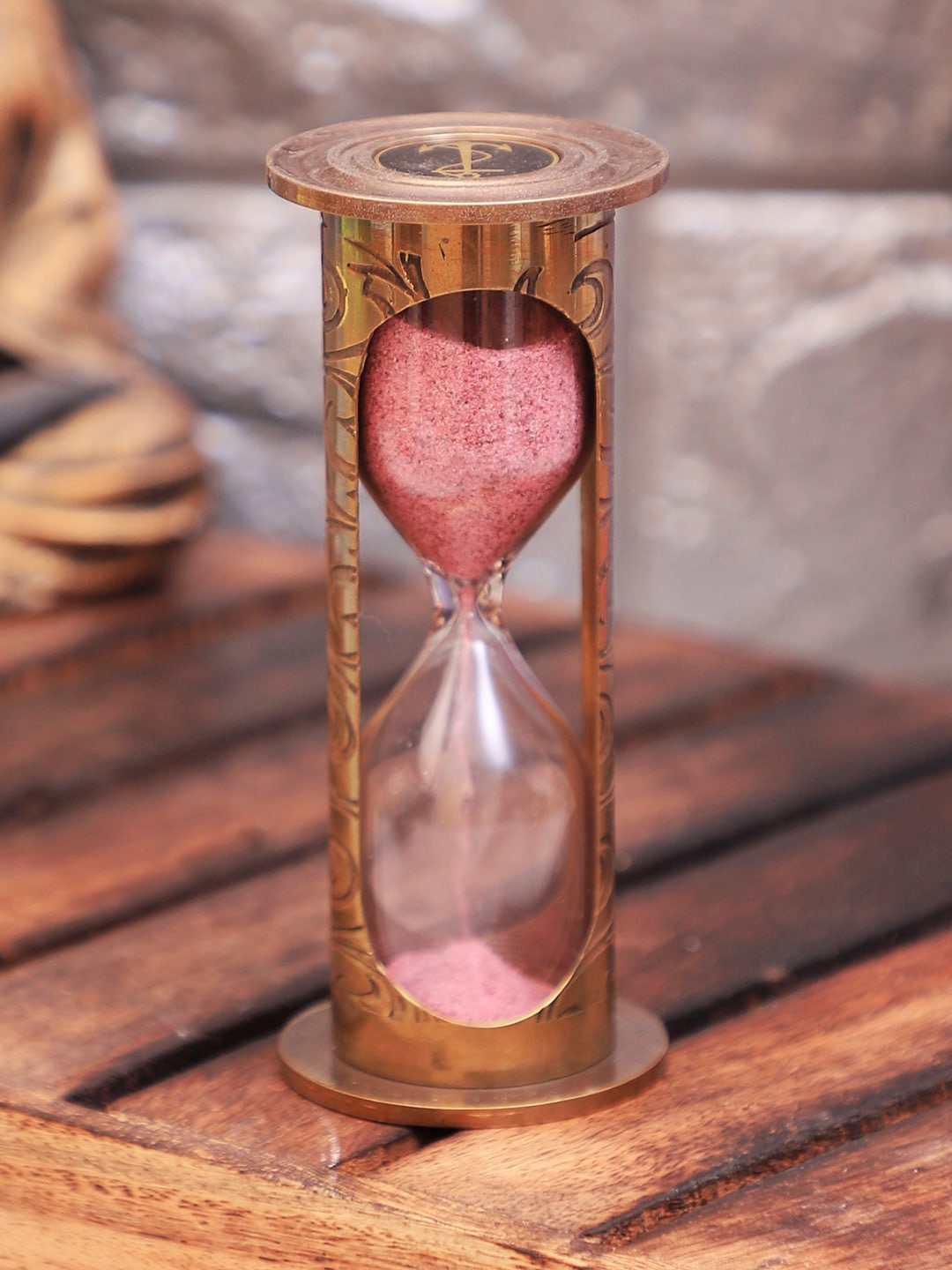 

EXIM DECOR Gold-Toned & Pink Tube Type Sand Timer