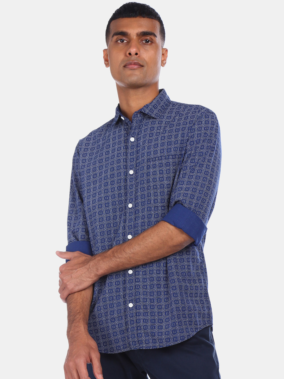 

Cherokee Men Navy Blue Regular Fit Printed Casual Shirt