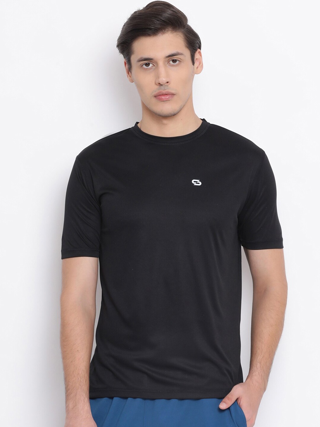 

Spolei Men Black Solid Round Neck T-shirt
