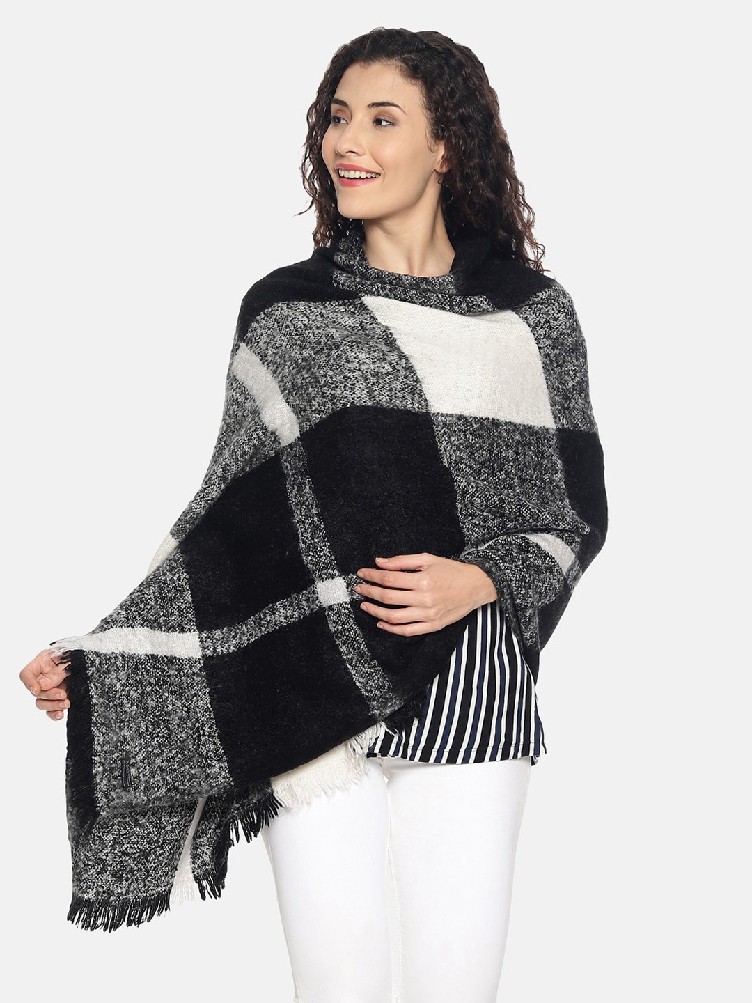 

513 Women Black & Grey Checked Stole