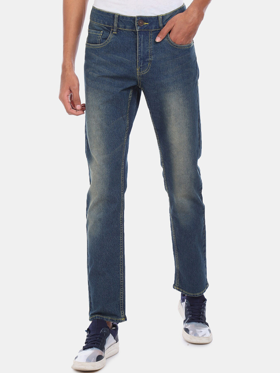 

Colt Men Blue Regular Fit Jeans