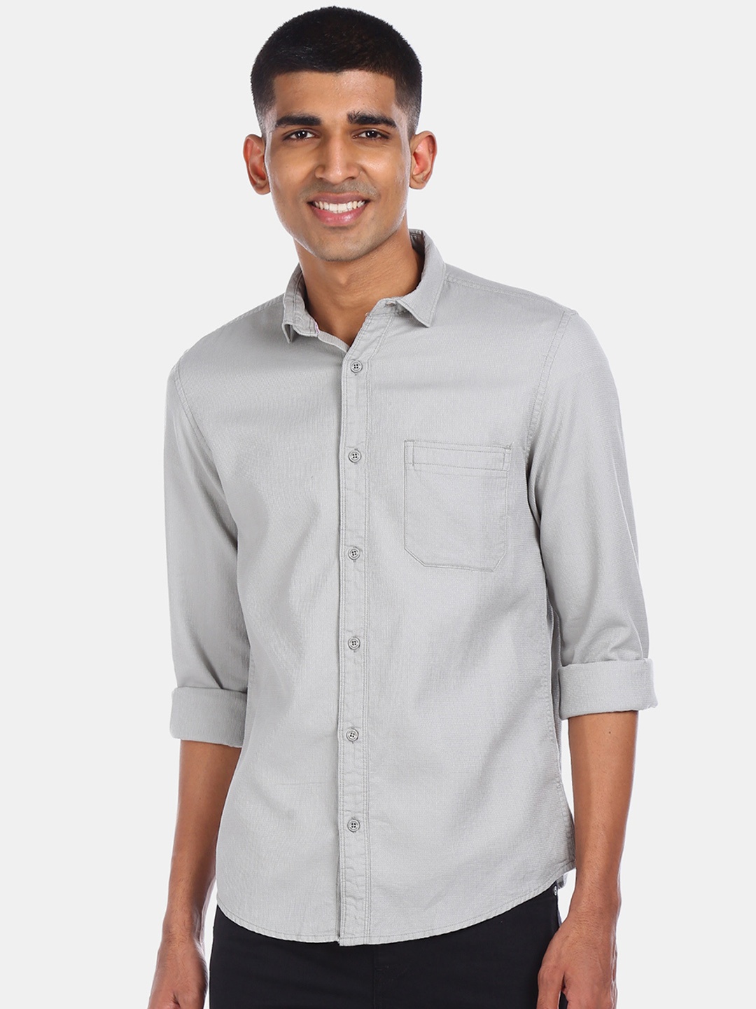 

Cherokee Men Grey Regular Fit Solid Casual Shirt