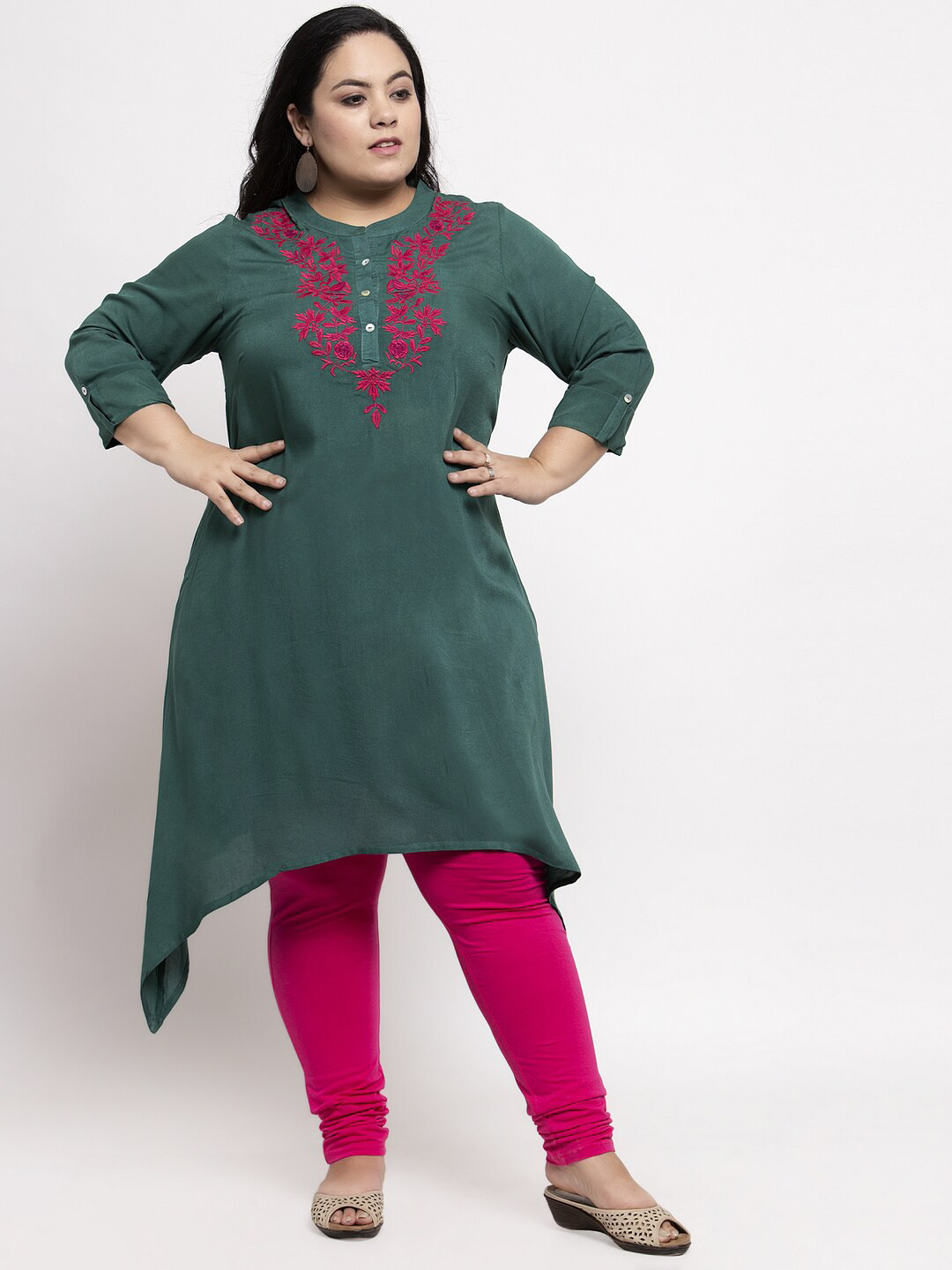 

plusS Women Green Embroidered A-Line Kurta