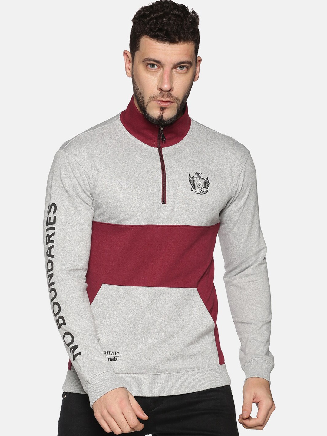 

UrGear Men Grey Melange Colourblocked Sweatshirt