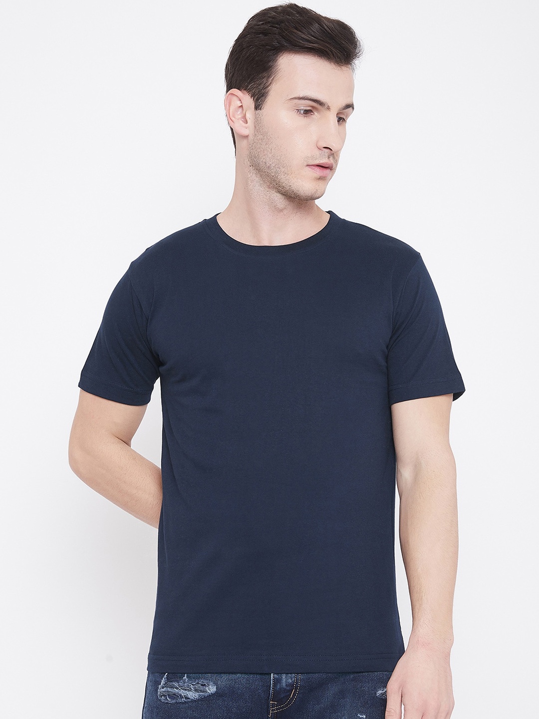 

Camey Men Navy Blue Solid Round Neck T-shirt
