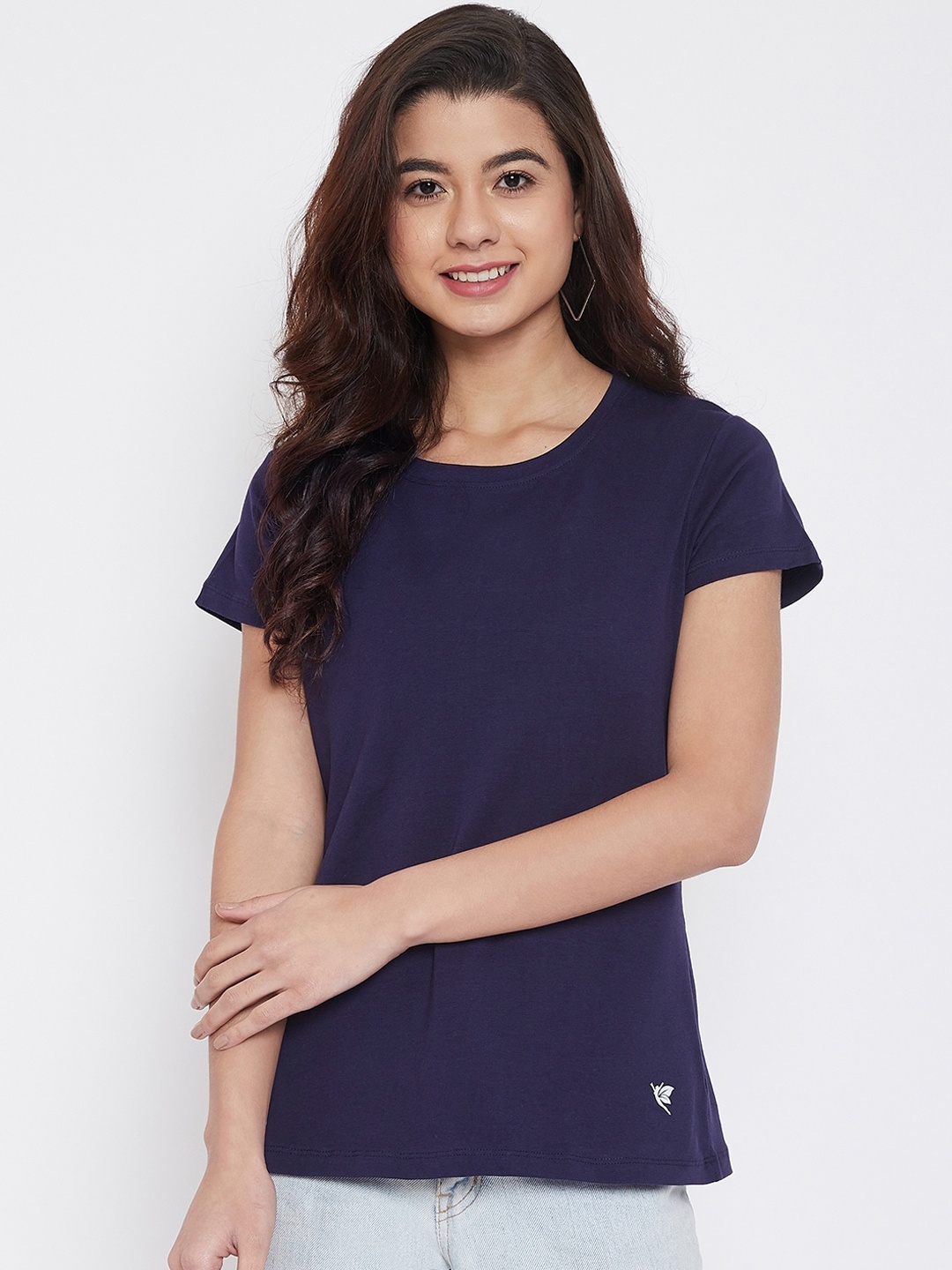 

Camey Women Navy Blue Solid Round Neck T-shirt