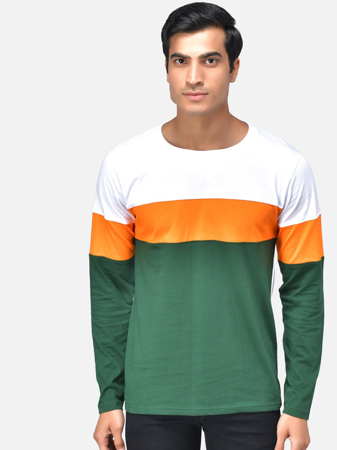 

The Dry State Men Green & White Colourblocked Round Neck T-shirt
