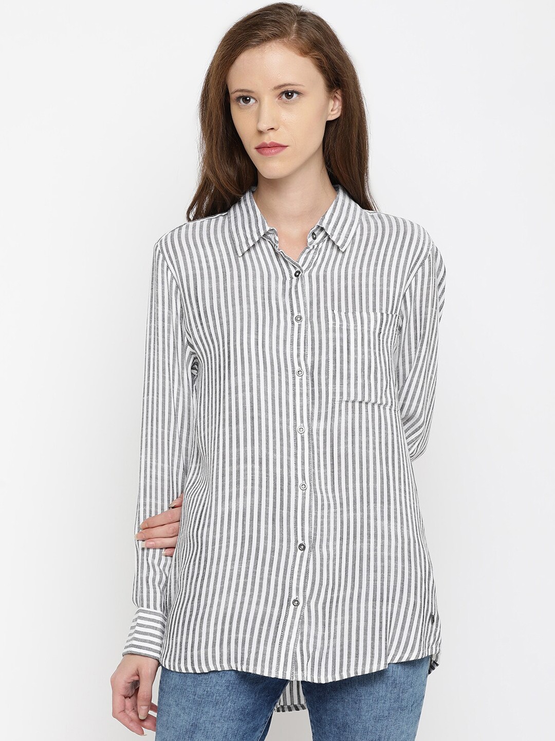 

Pepe Jeans Women White & Black Regular Fit Striped Casual Shirt