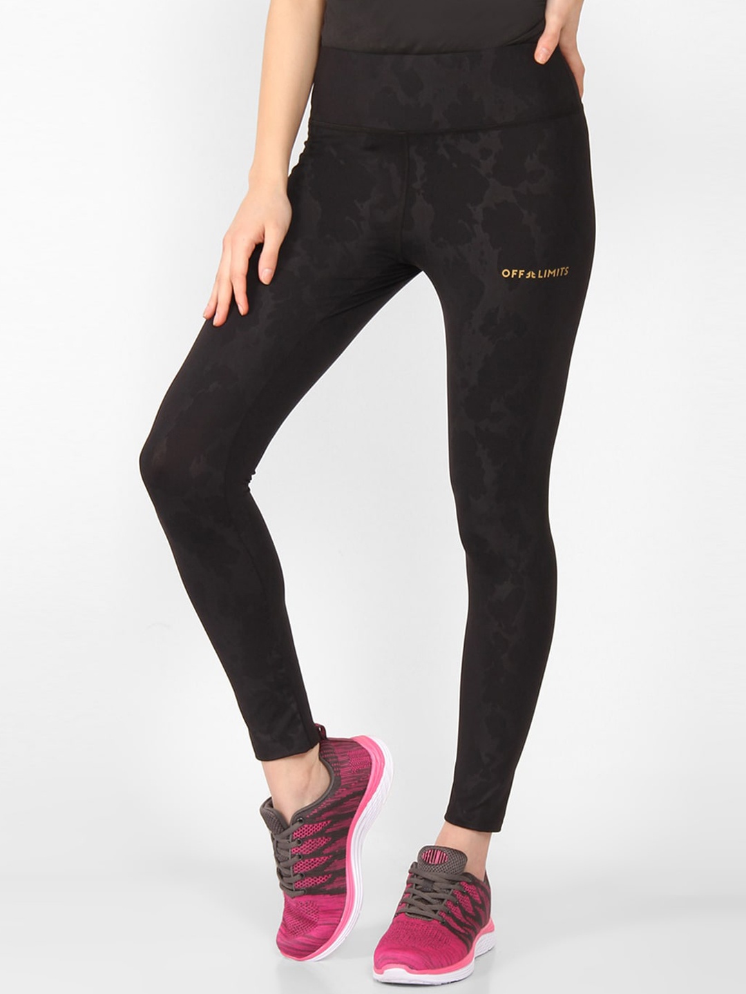 

OFF LIMITS Women Black Solid Ankle Length Tights
