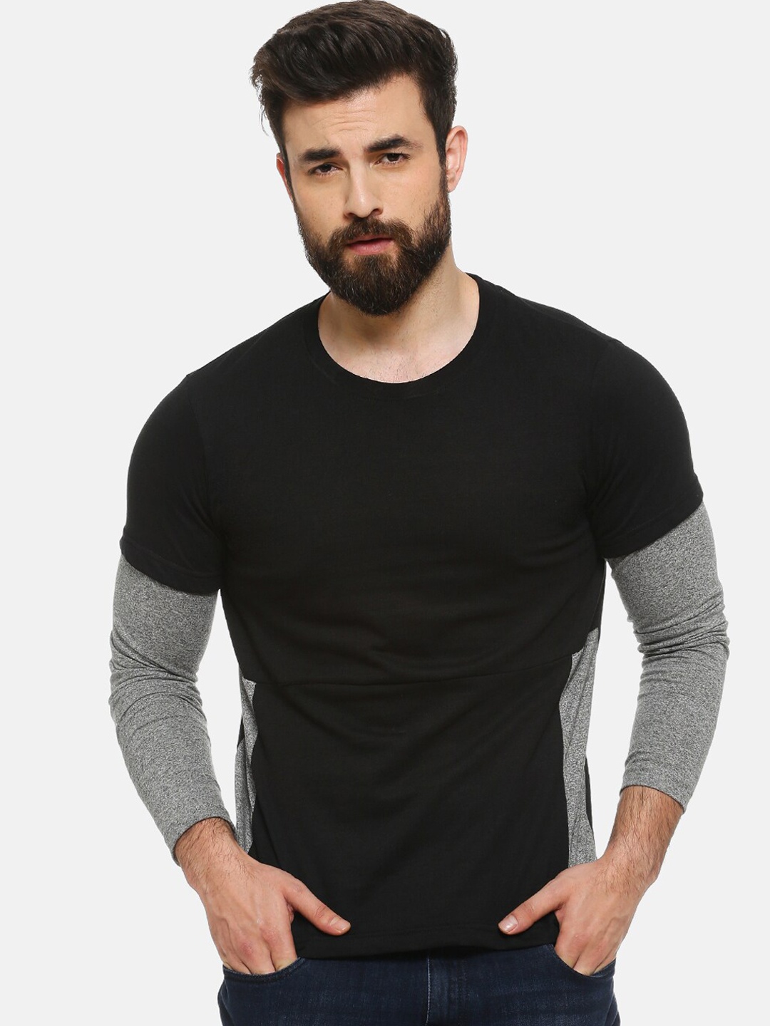 

Campus Sutra Men Black & Grey Solid Round Neck T-shirt