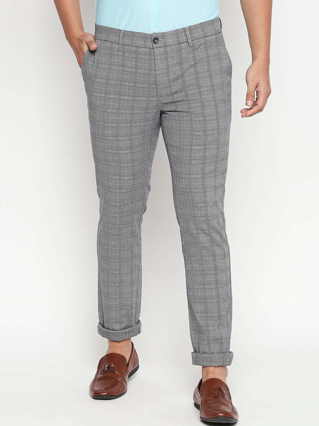 

Basics Men White & Black Tapered Fit Checked Chinos