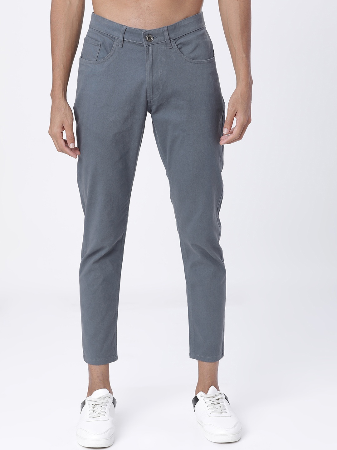 

HIGHLANDER Men Grey Tapered Fit Solid Chinos
