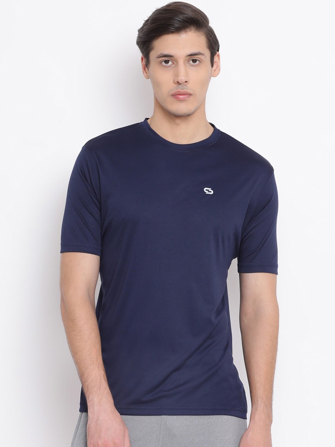 

Spolei Men Navy Blue Solid Round Neck T-shirt