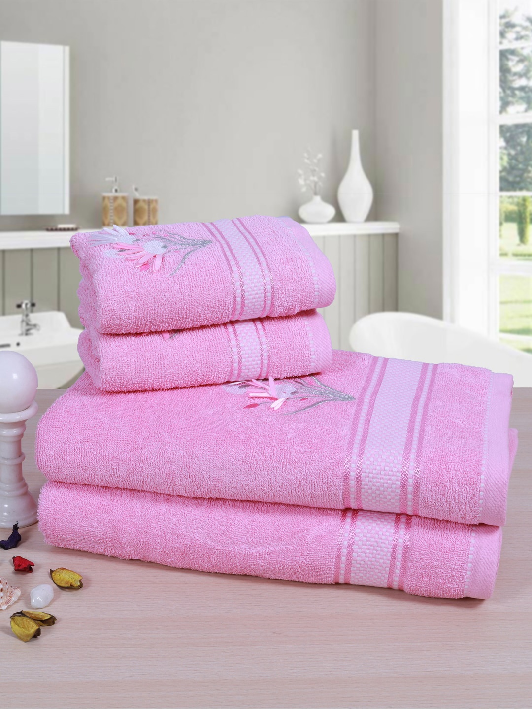 

RANGOLI Set Of 4 Pink & White Solid 380 GSM Towel Set