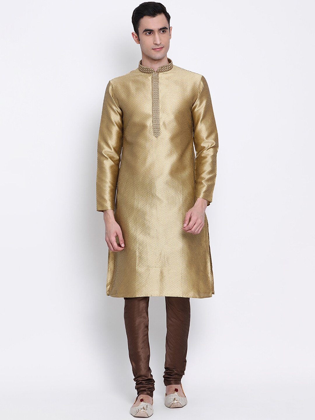 

Sanwara Men Green & Brown Woven Design Kurta with Churidar