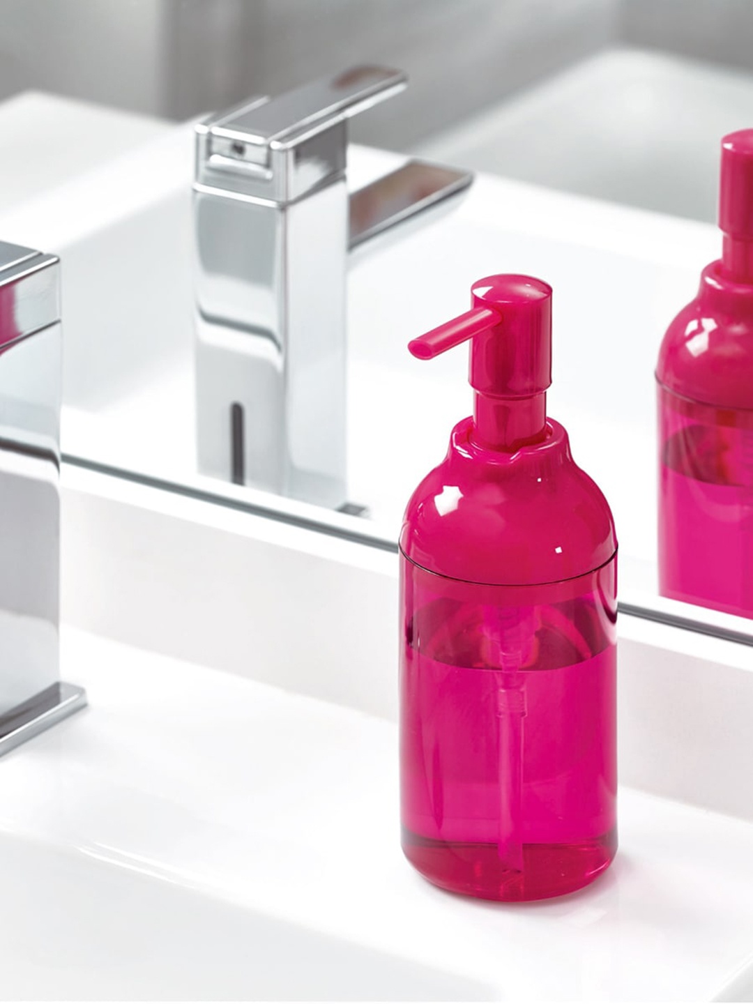 

INTERDESIGN Magenta Pink Solid Plastic Finn Soap Dispenser