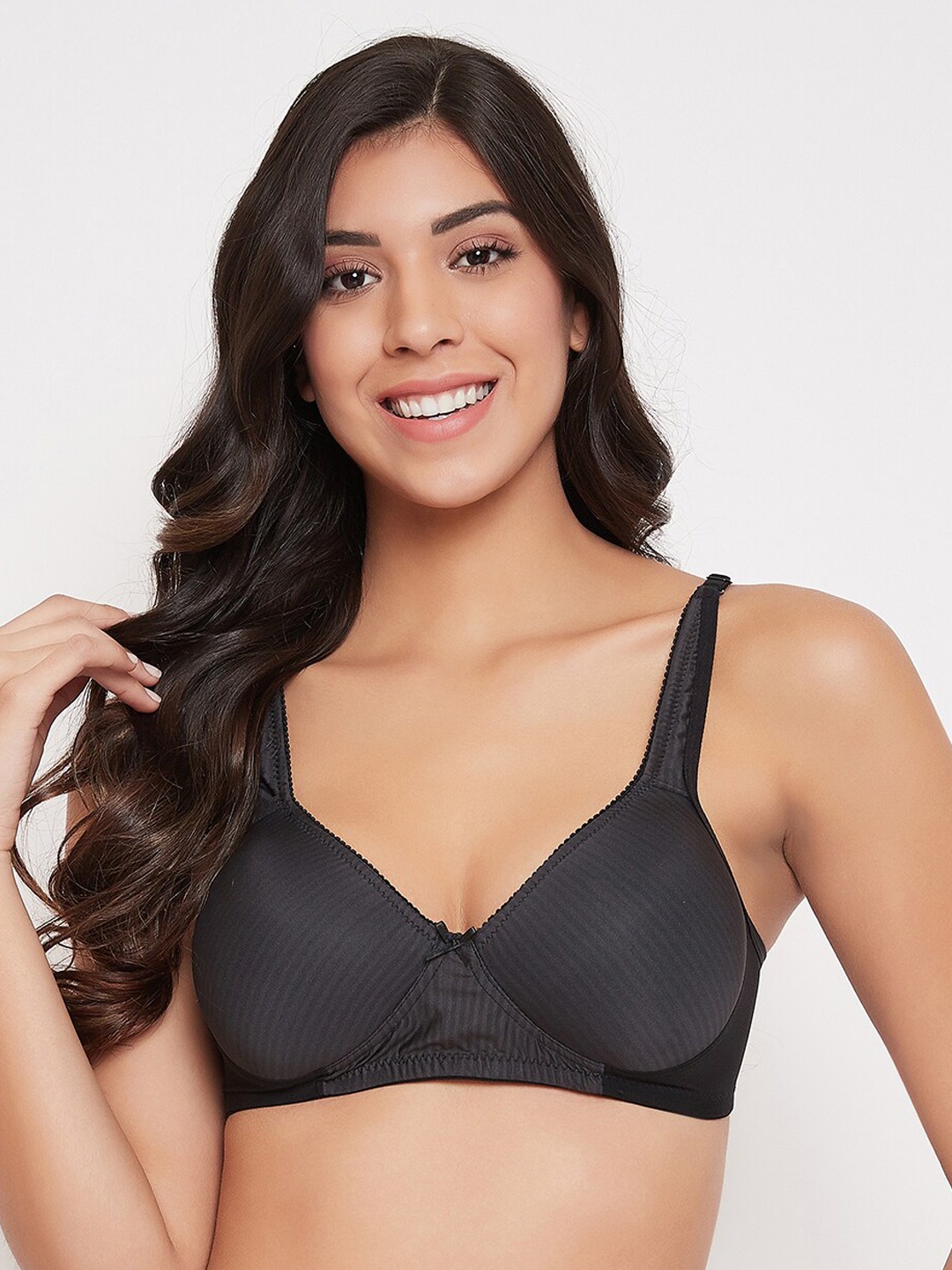

Clovia Black Printed Non-Wired Lightly Padded Full Coverage T-shirt Bra BR1386W1336E