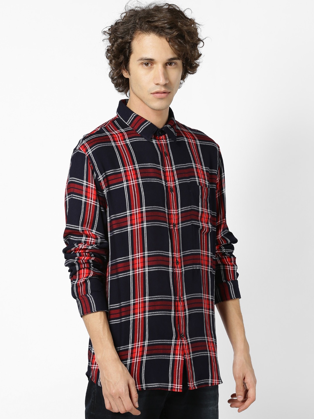 

Celio Men Navy Blue & Red Regular Fit Checked Casual Shirt